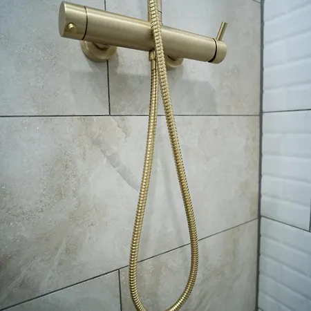 Lella - Pedestrian Zone & Charming Balcony Lägenhet