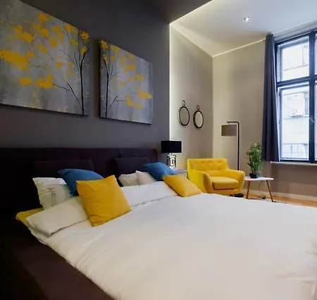 Lella - Pedestrian Zone & Charming Balcony *