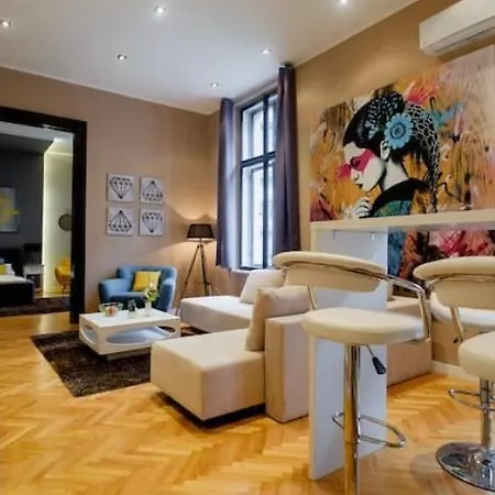Lella - Pedestrian Zone & Charming Balcony * Belgrade